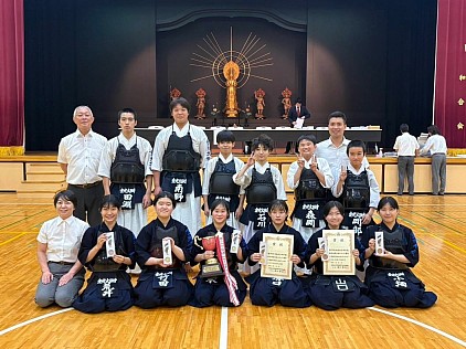 中学女子